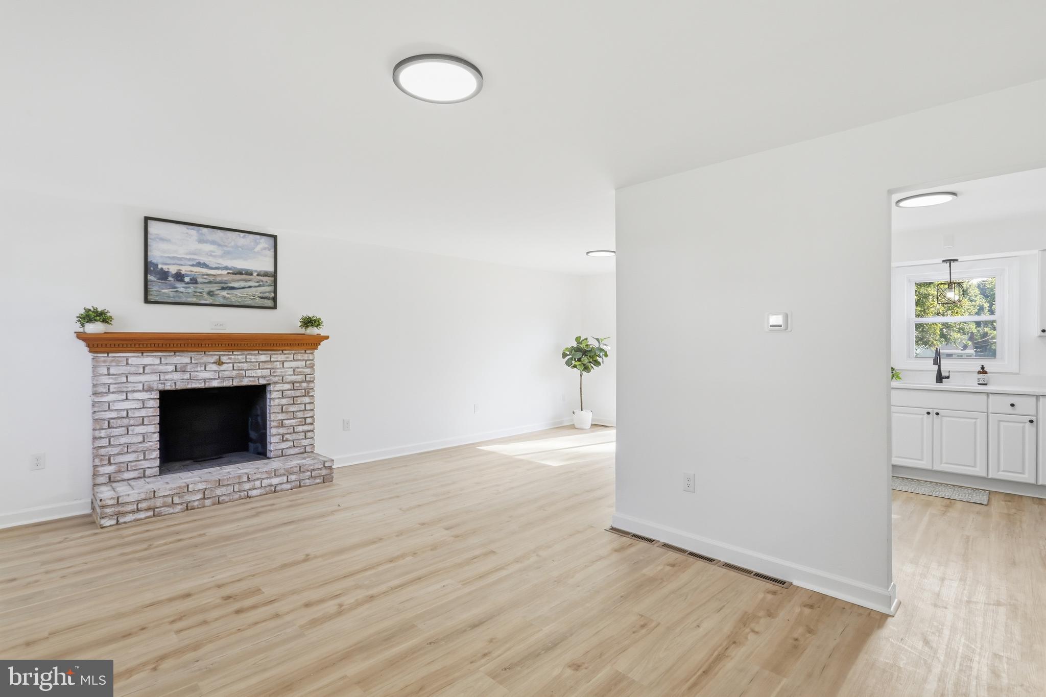 920 Linwood Road Hagerstown, MD 21740 - Photo 4 of 39