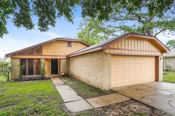$1,965 | 10579 Twilight Moon Drive, Houston, TX 77064