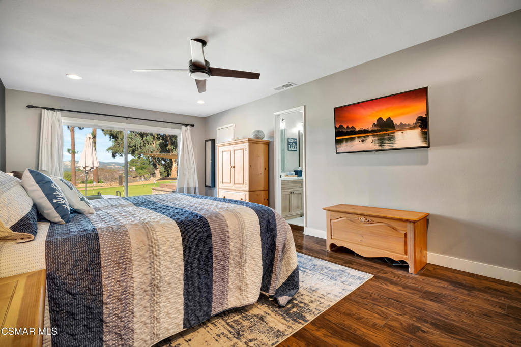 1379 Nonchalant Drive Simi Valley, CA 93065 - Photo 21 of 72