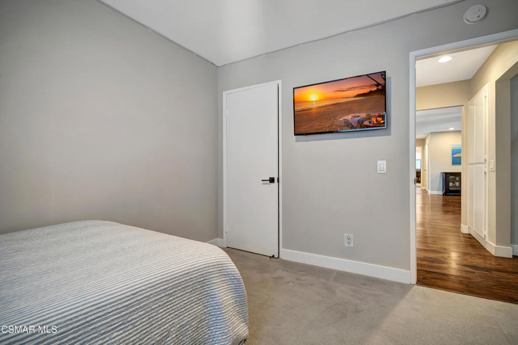 1379 Nonchalant Drive Simi Valley, CA 93065 - Photo 32 of 72