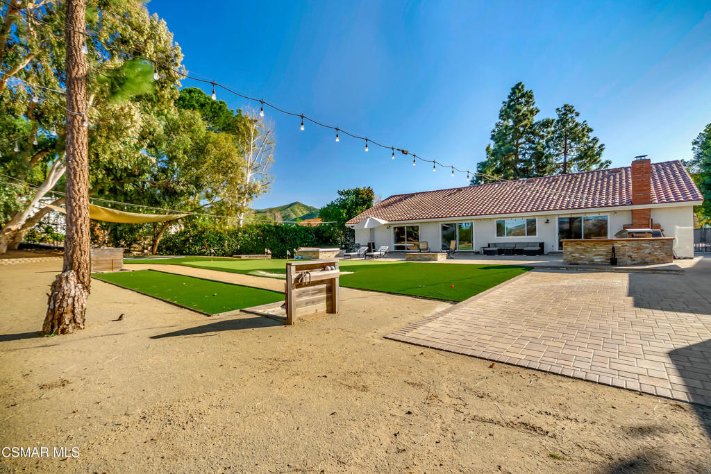 1379 Nonchalant Drive Simi Valley, CA 93065 - Photo 37 of 72