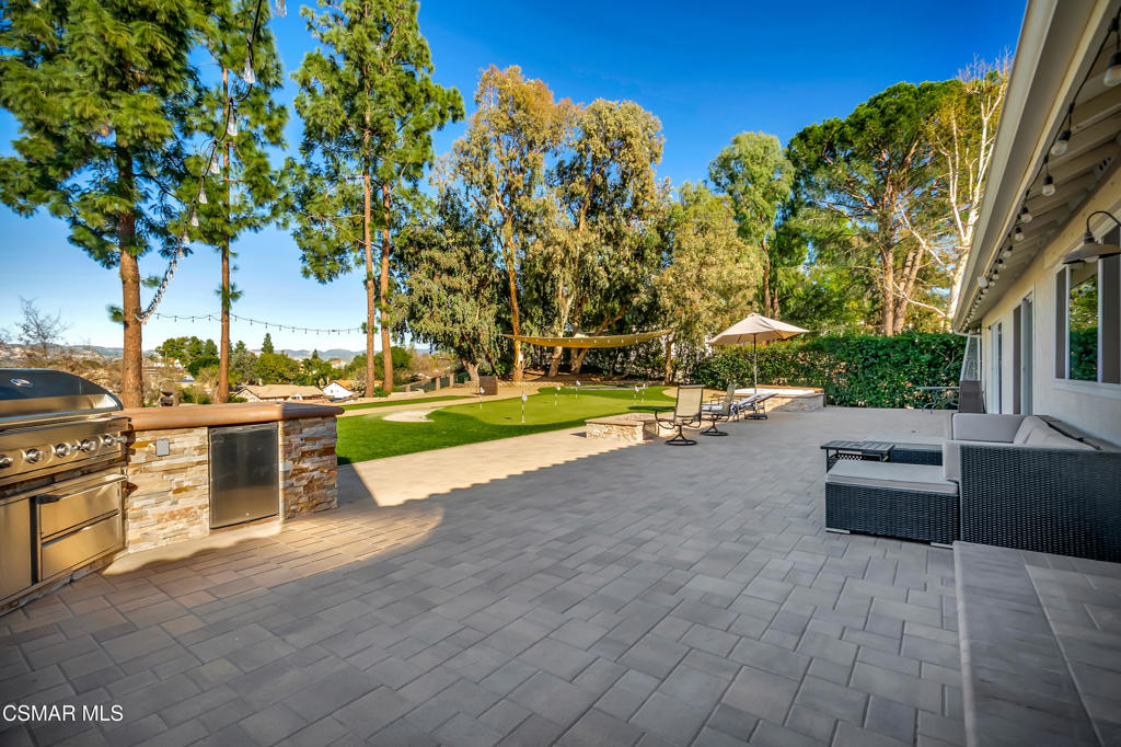 1379 Nonchalant Drive Simi Valley, CA 93065 - Photo 40 of 72