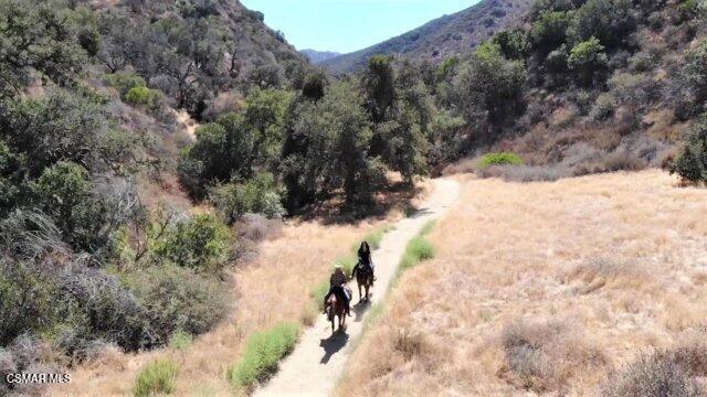 1379 Nonchalant Drive Simi Valley, CA 93065 - Photo 63 of 72