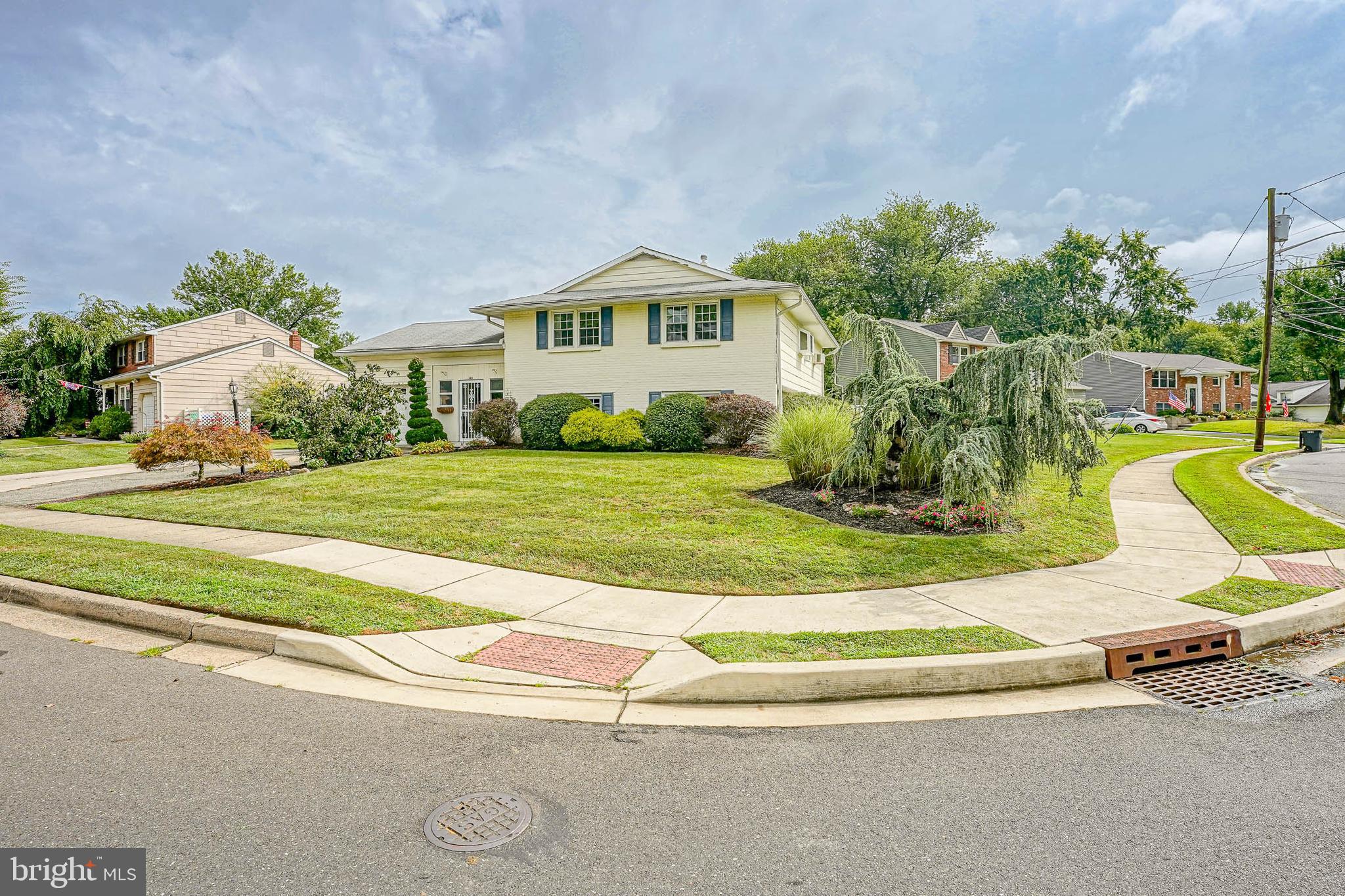 110 Glenbrook Boulevard Mount Laurel, NJ 08054 - Photo 2 of 31