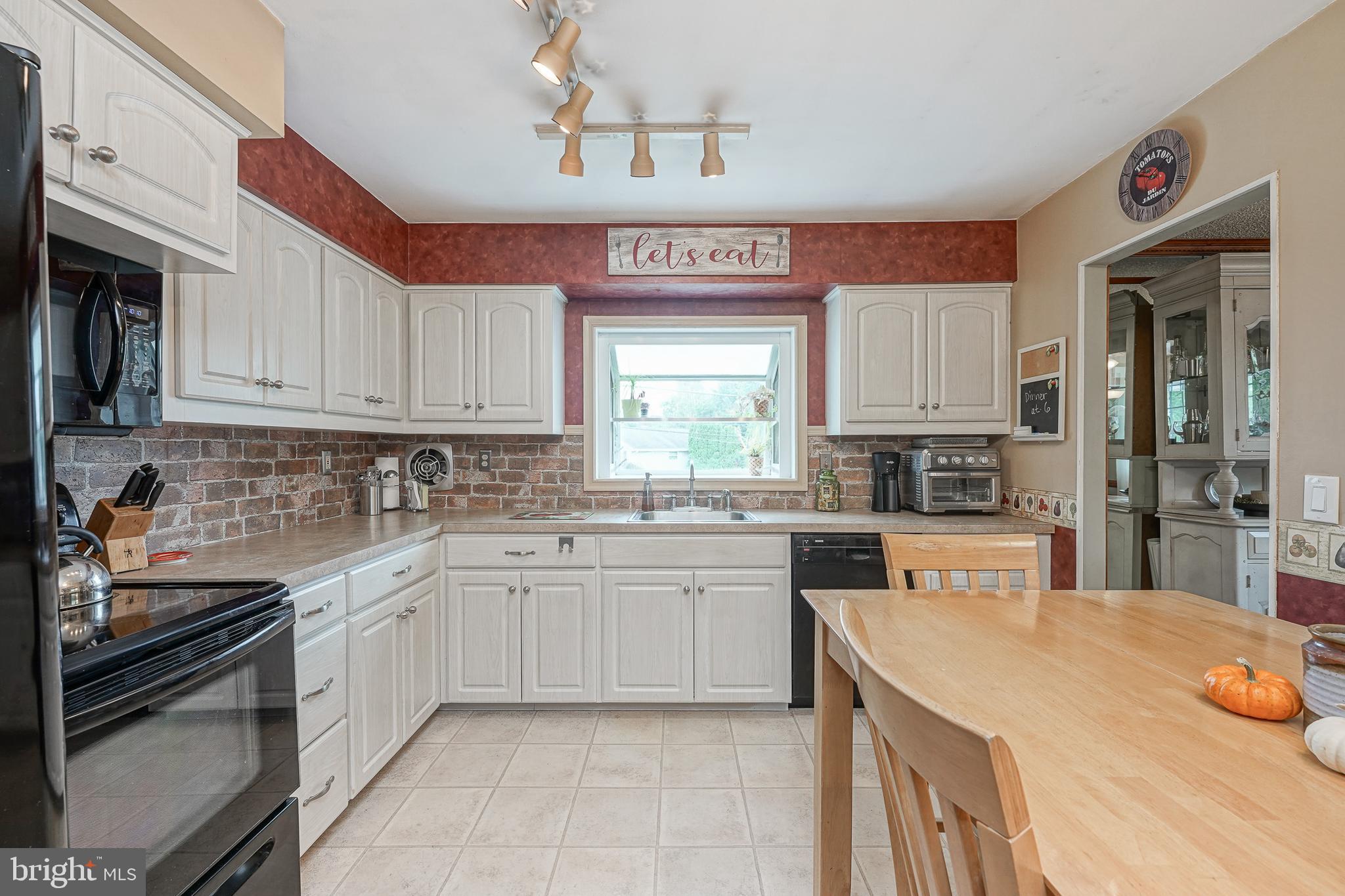 110 Glenbrook Boulevard Mount Laurel, NJ 08054 - Photo 8 of 31