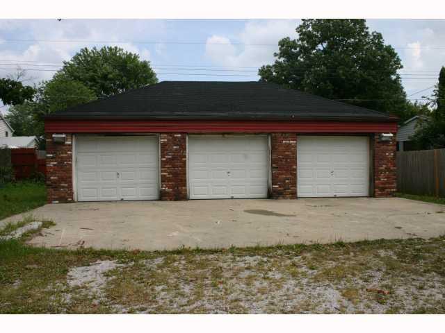 1815 Mitthoeffer Road Indianapolis, IN 46229 - Photo 2 of 3 Gallery Image 2