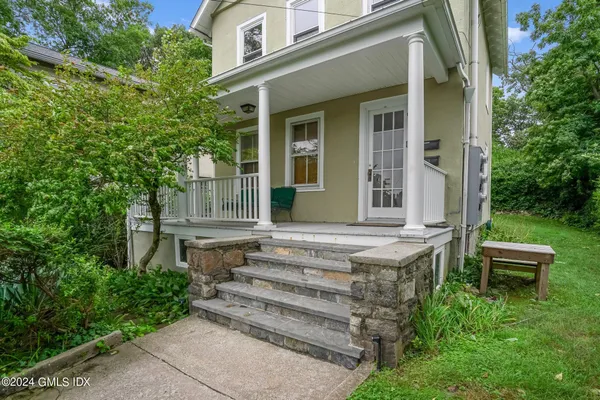 $3,000 | 299 Bruce Park Avenue, Unit 2, Greenwich, CT 06830