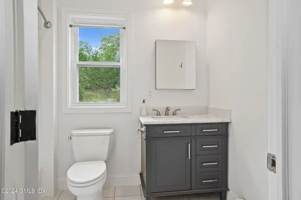 $3,000 | 299 Bruce Park Avenue, Unit 2, Greenwich, CT 06830