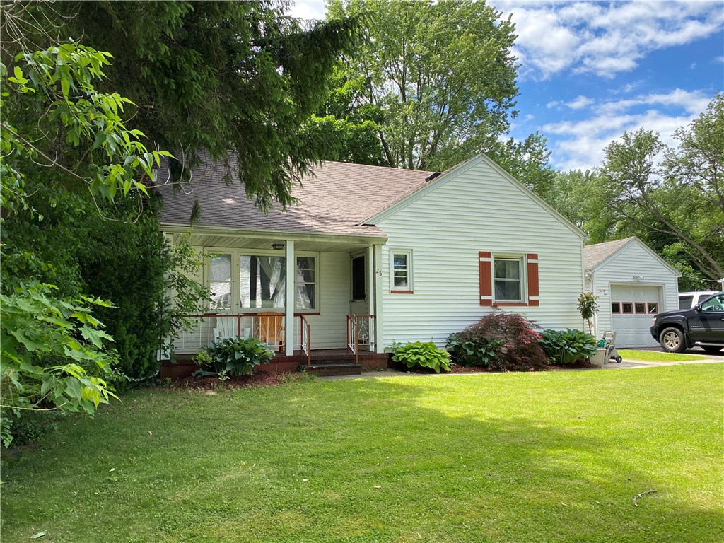 25 Westerleigh Road, Gates, NY 14606 Compass