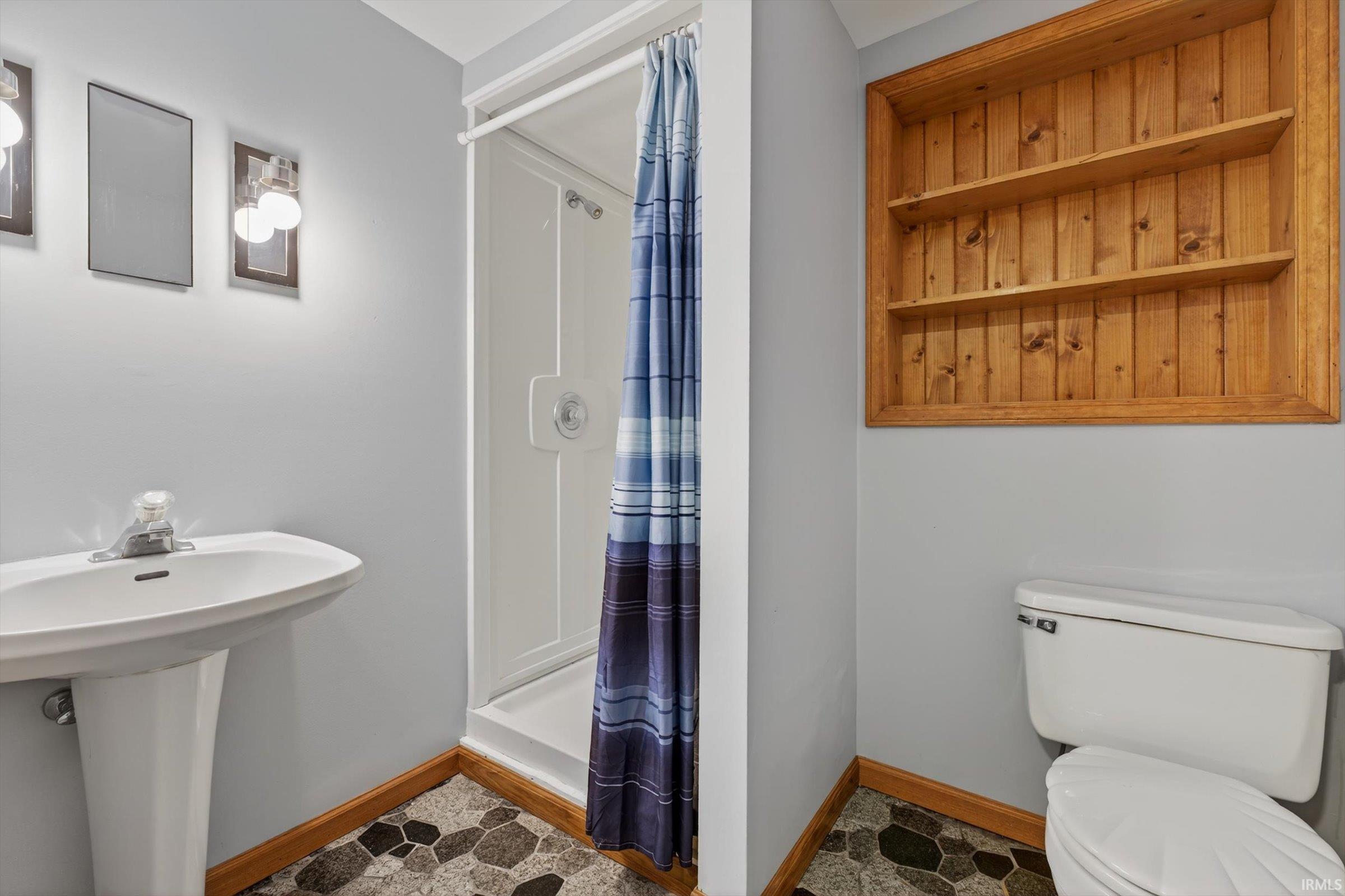 20929 Roosevelt Road South Bend, IN 46614 - Photo 25 of 36