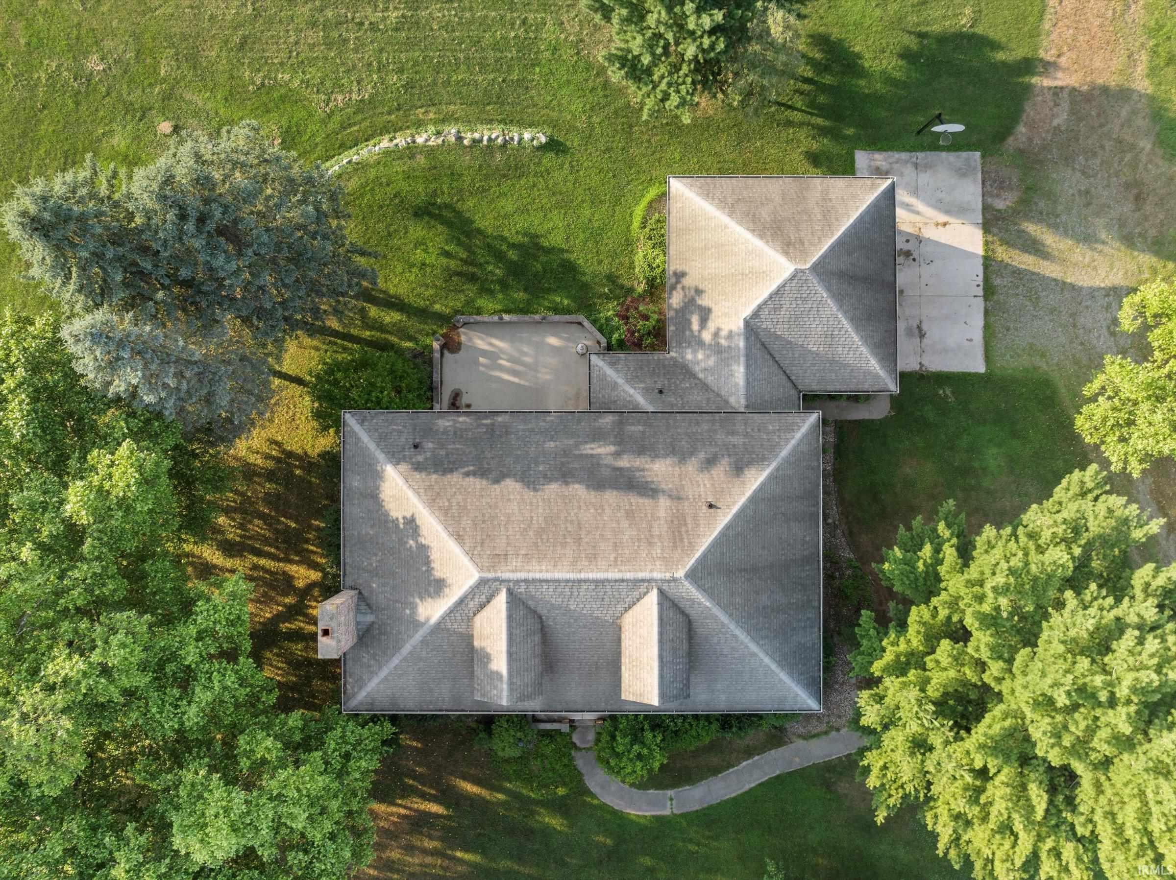 20929 Roosevelt Road South Bend, IN 46614 - Photo 27 of 36