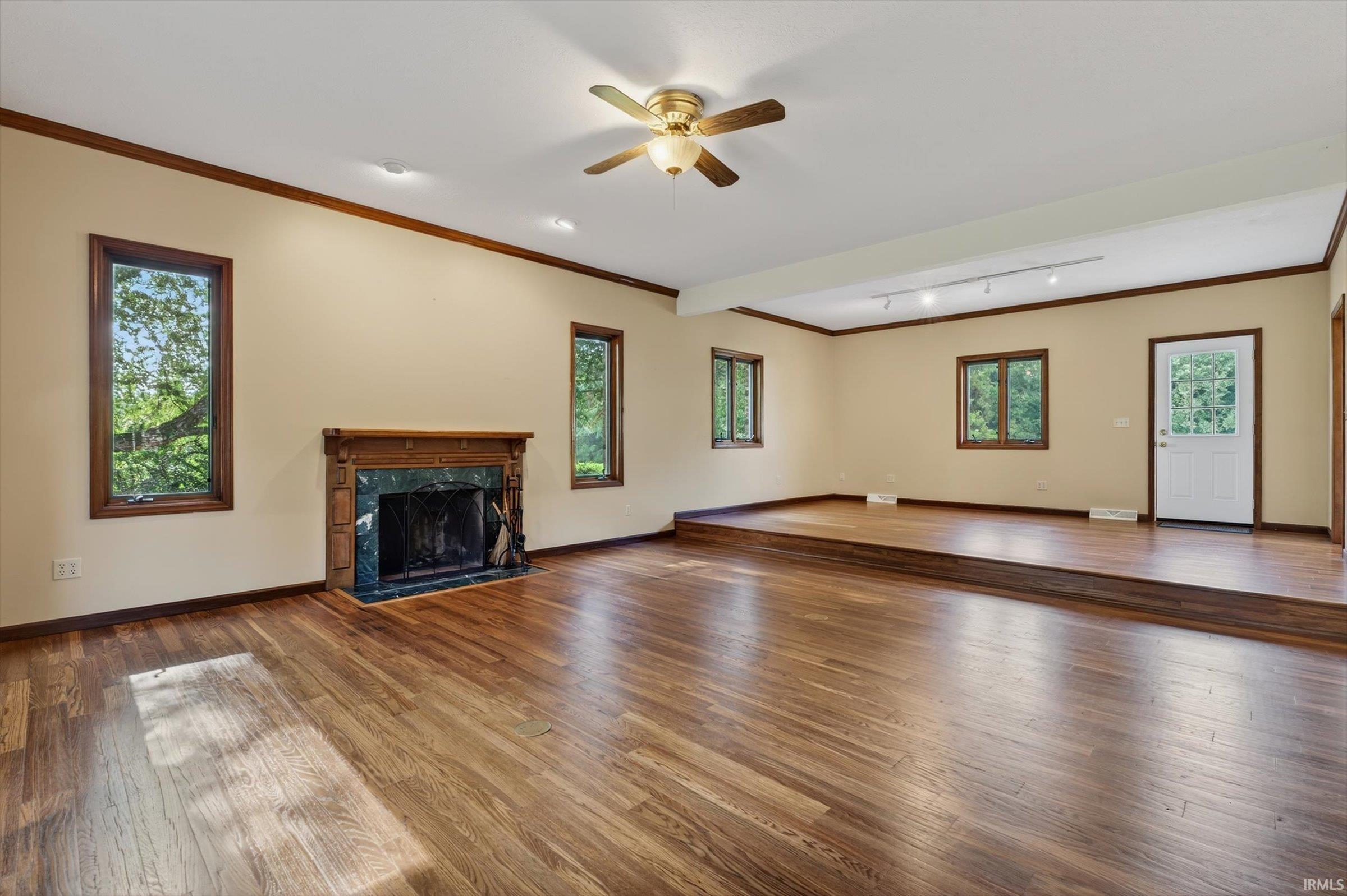 20929 Roosevelt Road South Bend, IN 46614 - Photo 4 of 36