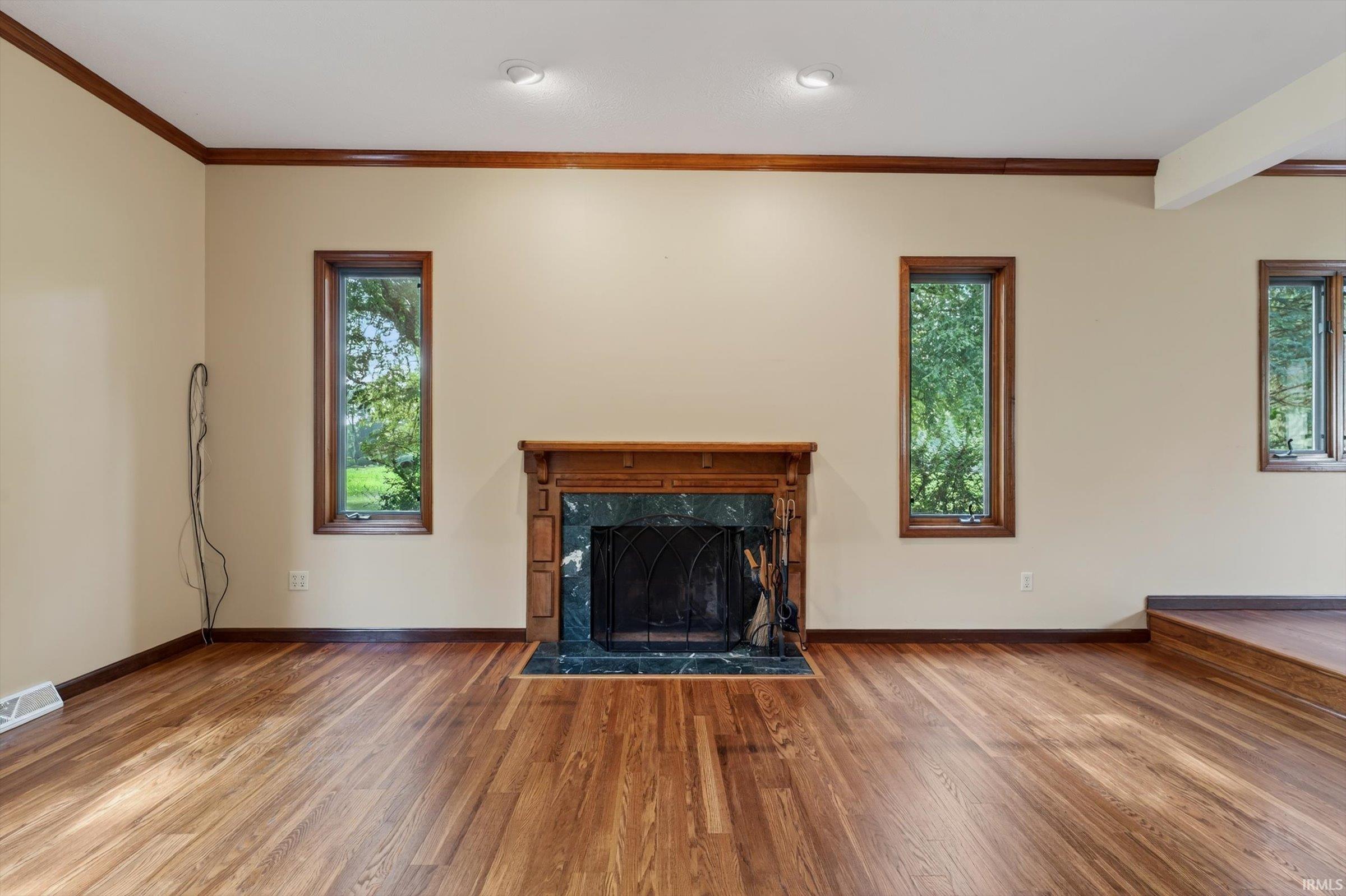 20929 Roosevelt Road South Bend, IN 46614 - Photo 5 of 36