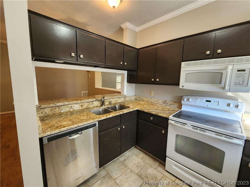 6111 Sunpointe Drive, Unit 104 Raleigh, NC 27606 - Photo 19 of 49