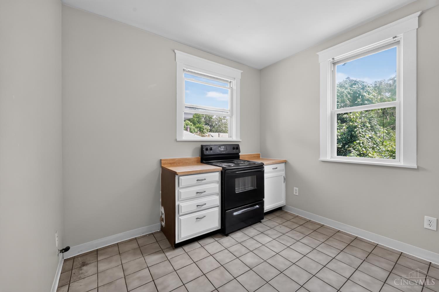 4679 Rapid Run Road Cincinnati, OH 45238 - Photo 13 of 30