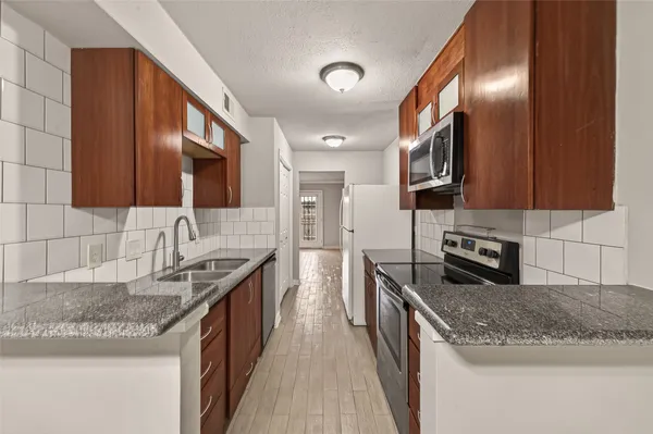 $1,500 | 6631 Wanda Lane, Houston, TX 77074