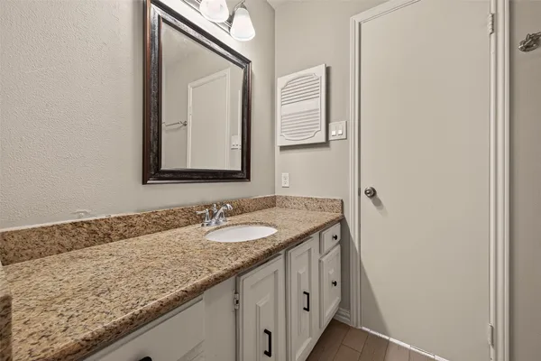 $1,500 | 6631 Wanda Lane, Houston, TX 77074