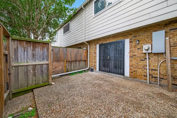 $1,500 | 6631 Wanda Lane, Houston, TX 77074