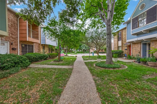 $1,500 | 6631 Wanda Lane, Houston, TX 77074