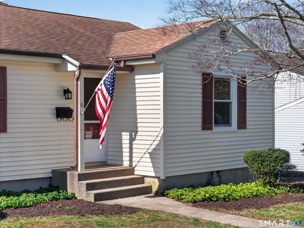 $344,900 | 6 Cedar Street, Waterford, CT 06385