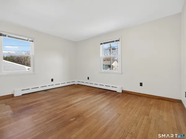 $344,900 | 6 Cedar Street, Waterford, CT 06385