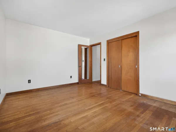 $344,900 | 6 Cedar Street, Waterford, CT 06385