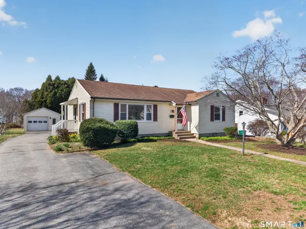 $344,900 | 6 Cedar Street, Waterford, CT 06385