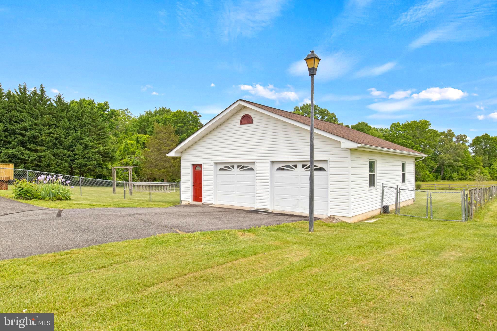 34341 Parker Road Locust Grove, VA 22508 - Photo 5 of 42 Gallery Image 5