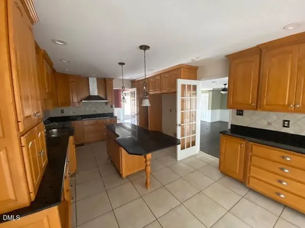 $749,900 | 180 Ellerslie Drive, Fayetteville, NC 28303