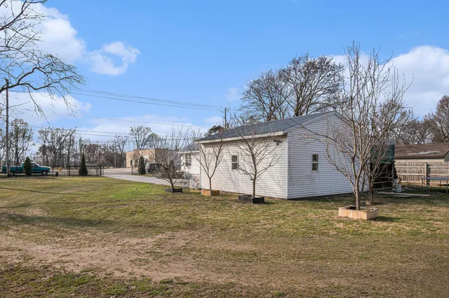 $190,000 | 69819 South Nottawa Road, Sturgis, MI 49091