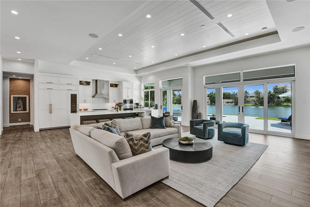 51 Cayuga Road Sea Ranch Lakes, FL 33308 - Photo 15 of 57 Photo 15