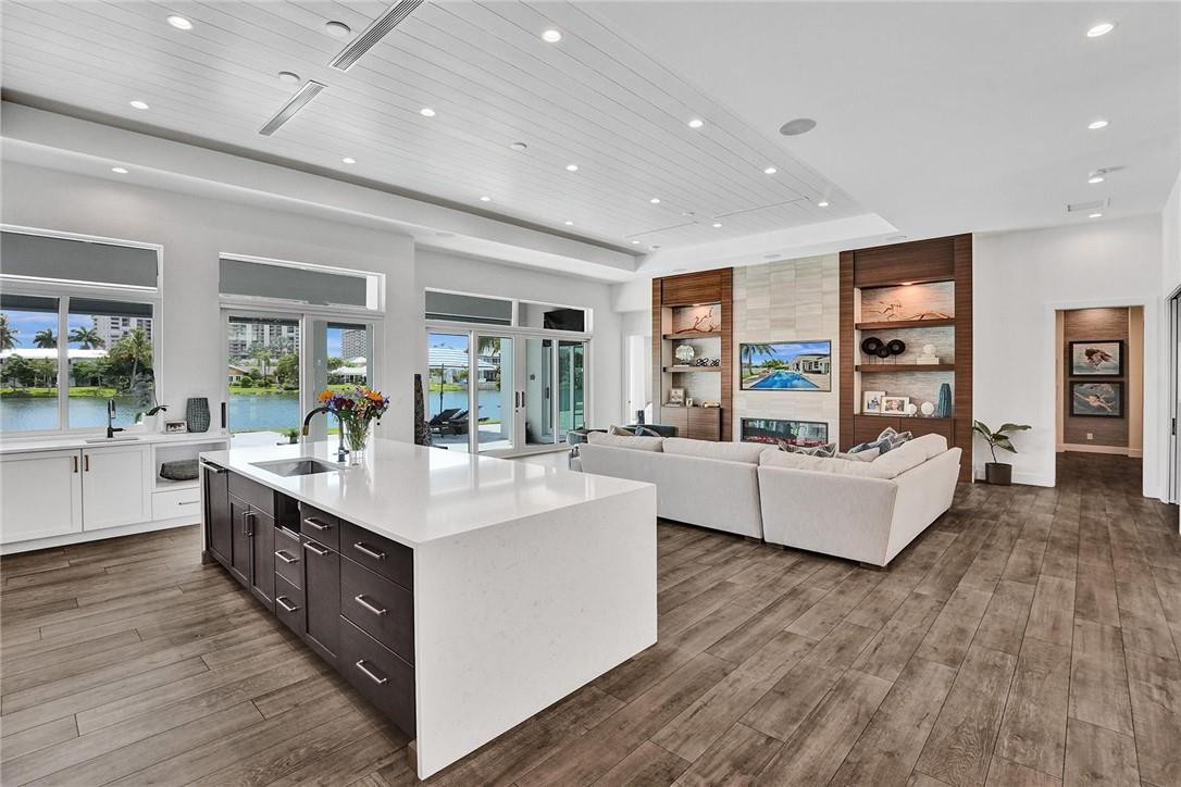 51 Cayuga Road Sea Ranch Lakes, FL 33308 - Photo 19 of 57 Photo 19