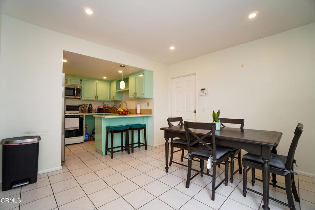 2077 East Bard Road Oxnard, CA 93033 - Photo 7 of 18