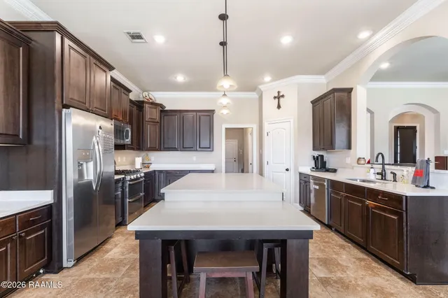 $415,000 | 127 Terrace Oak Lane, Broussard, LA 70518