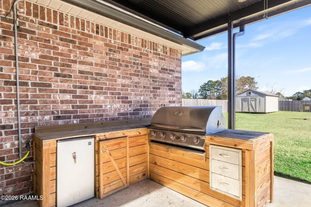 $415,000 | 127 Terrace Oak Lane, Broussard, LA 70518