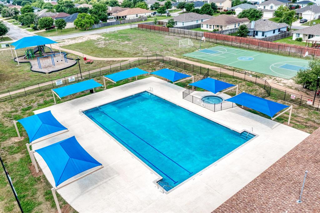 267 Voyager Cove Kyle, TX 78640 - Photo 39 of 40 Community Pool & Sport Court