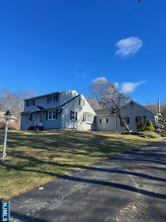 $3,750 | 404 Stonetown Road, Ringwood, NJ 07456