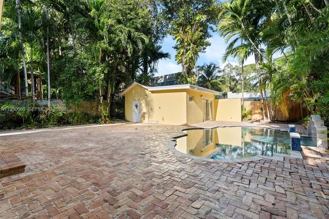 $6,500 | Northeast Coconut Grove, Miami, FL 33133