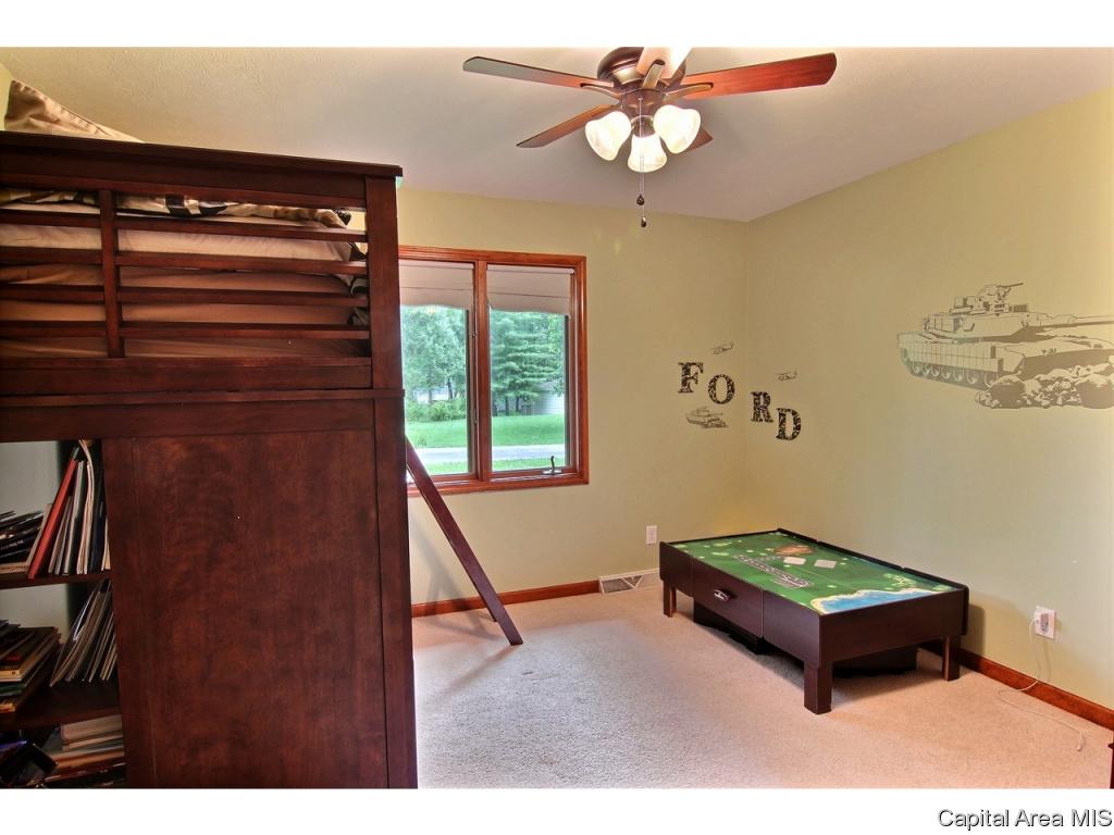 15645 North Lake Road Girard, IL 62640 - Photo 19 of 25 Gallery Image 19
