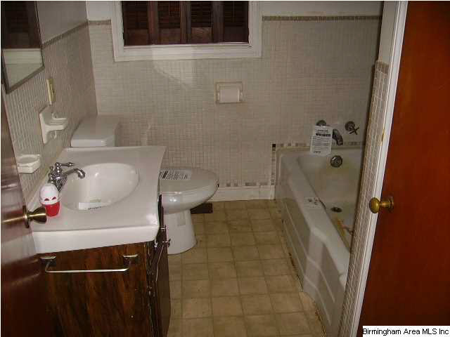 708 Quebec Street Birmingham, AL 35224 - Photo 8 of 13