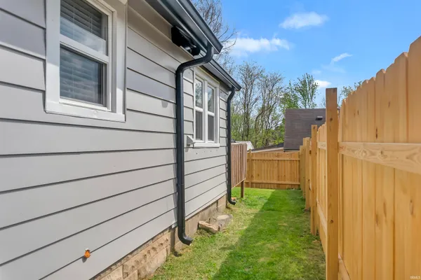 $164,900 | 926 18th Street, Bedford, IN 47421