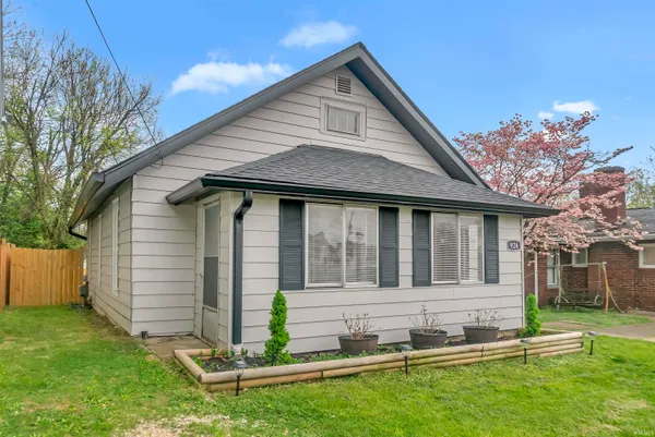 $164,900 | 926 18th Street, Bedford, IN 47421