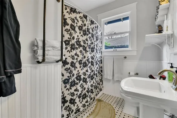 $569,000 | 307 North Edgefield Avenue, Dallas, TX 75208