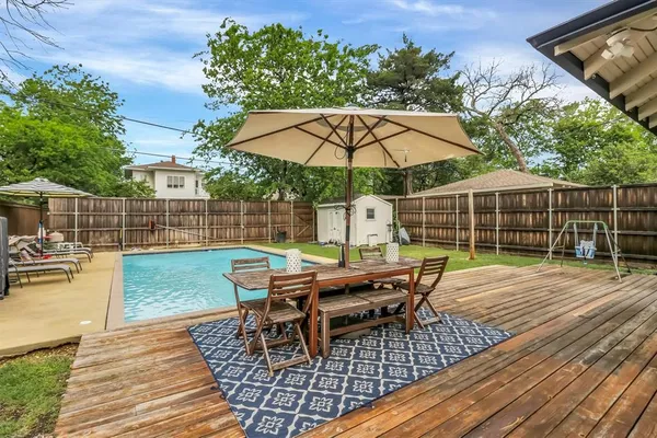 $569,000 | 307 North Edgefield Avenue, Dallas, TX 75208