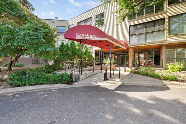 $168,000 | 2485 Canabury Drive, Unit 212, Little Canada, MN 55117