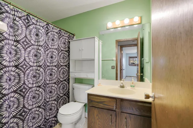 $168,000 | 2485 Canabury Drive, Unit 212, Little Canada, MN 55117