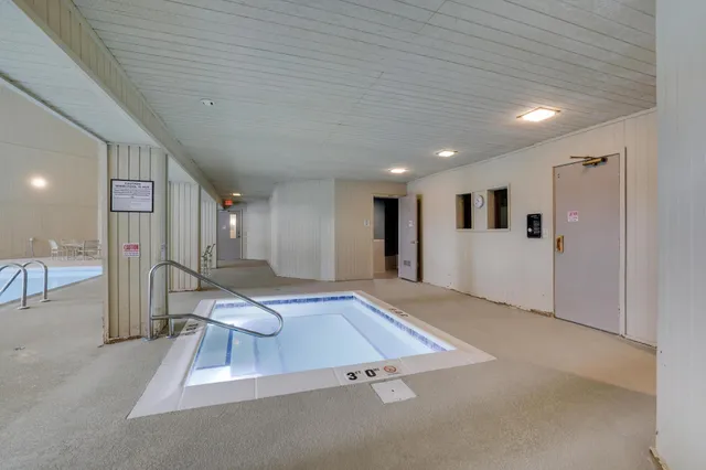 $168,000 | 2485 Canabury Drive, Unit 212, Little Canada, MN 55117