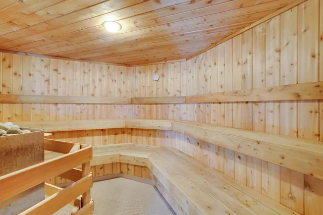 $168,000 | 2485 Canabury Drive, Unit 212, Little Canada, MN 55117