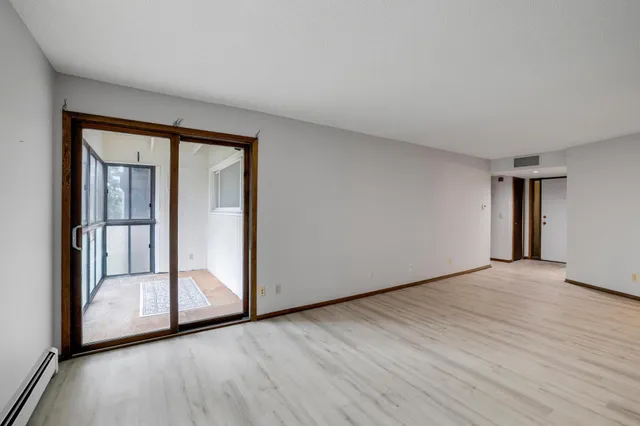 $168,000 | 2485 Canabury Drive, Unit 212, Little Canada, MN 55117