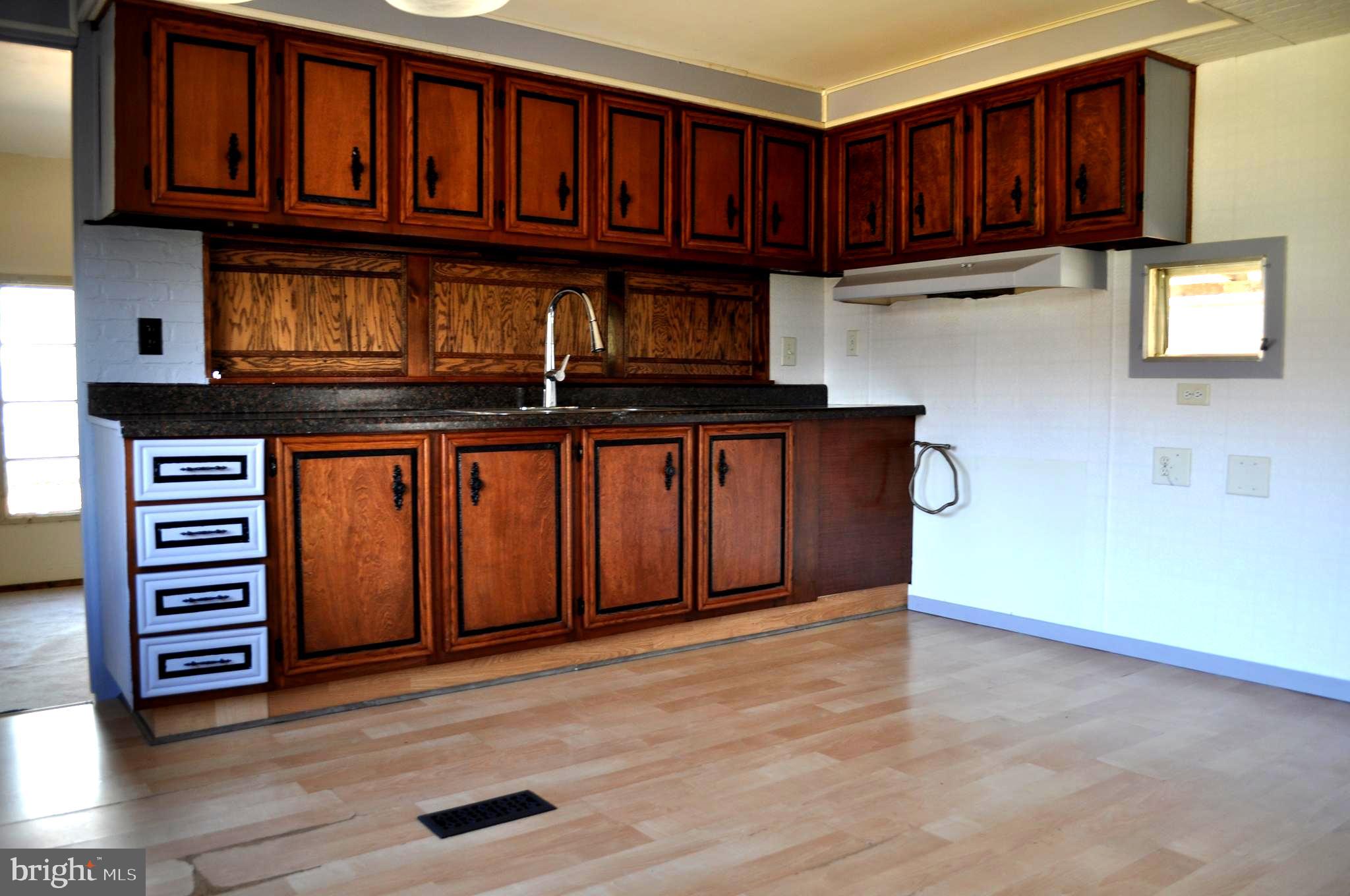 6110 Pine Road Thomasville, PA 17364 - Photo 9 of 21 Eat in Kitchen